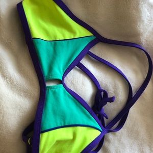 Jolyn small bikini top